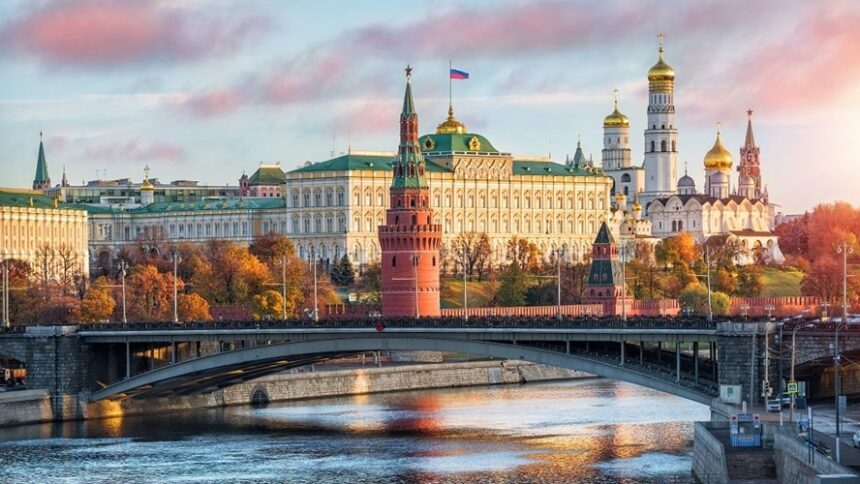 ΡΩΣΙΑ: ΔΥΣΑΡΕΣΚΕΙΑ ΓΙΑ ΤΗ ΜΗ ΠΡΟΣΚΛΗΣΗ ΤΗΣ ΣΤΗ ΣΥΝΟΔΟ ΓΙΑ ΤΗ ΔΗΜΟΚΡΑΤΙΑ