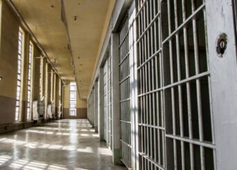 ΔΙΑΚΣΤΗΡΙΟ Ε.Ε. ΚΑΤΑ ΓΕΡΜΑΝΙΑΣ ΓΙΑ ΤΗ ΦΥΛΑΚΙΣΗ ΜΕΤΑΝΑΣΤΩΝ ΩΣ ΤΗΝ ΑΠΕΛΑΣΗ