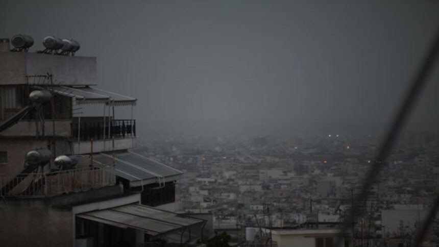 ΑΓΡΙΕΥΕΙ Ο ΚΑΙΡΟΣ ΤΙΣ ΕΠΟΜΕΝΕΣ ΩΡΕΣ – ΒΡΟΧΕΣ, ΚΑΤΑΙΓΙΔΕΣ ΚΑΙ ΧΙΟΝΙΑ ΣΤΑ ΟΡΕΙΝΑ