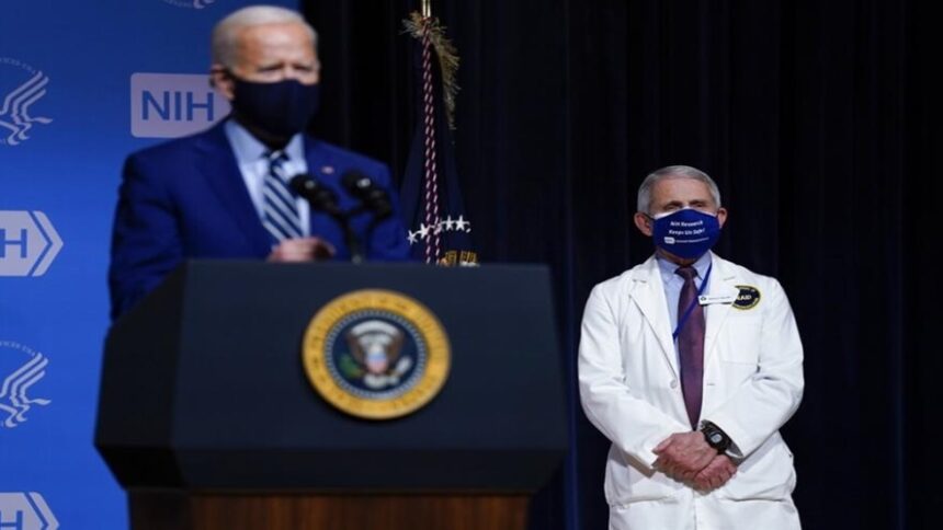 ΝΕΟΙ ΤΑΞΙΔΙΩΤΙΚΟΙ ΠΕΡΙΟΡΙΣΜΟΙ ΣΤΙΣ ΗΠΑ - ΕΝΗΜΕΡΩΣΗ ΜΠΑΙΝΤΕΝ ΑΠΟ ΤΟΝ ΦΑΟΥΤΣΙ ΓΙΑ ΤΗΝ ΌΜΙΚΡΟΝ