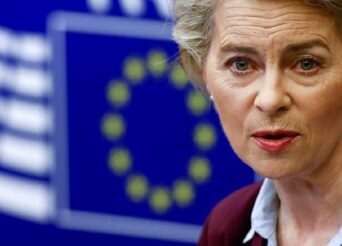 ΕΥΡΩΠΑΙΚΗ ΕΝΩΣΗ ΟΥΡΣΟΥΛΑ ΦΟΝ ΝΤΕΡ ΛΑΙΕΝ