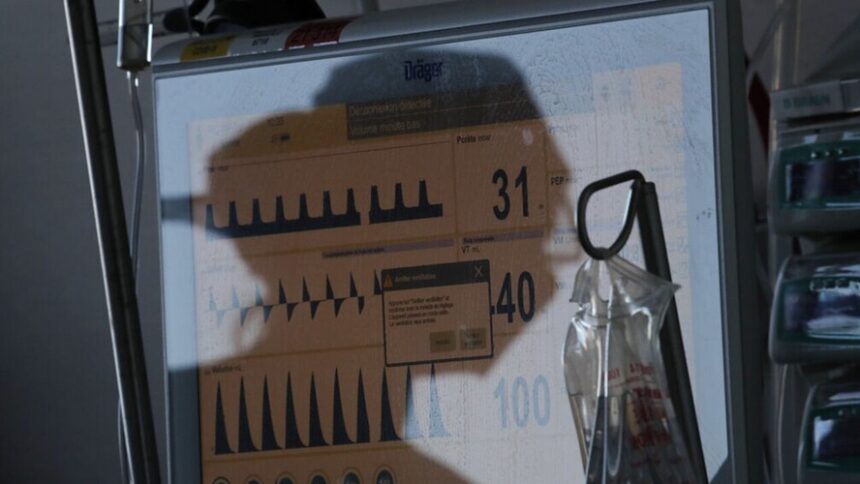 ΚΟΡOΝΟΪOΣ: 5.899 ΝEΑ ΚΡΟYΣΜΑΤΑ, 709 ΔΙΑΣΩΛΗΝΩΜEΝΟΙ, 81 ΘAΝΑΤΟΙ