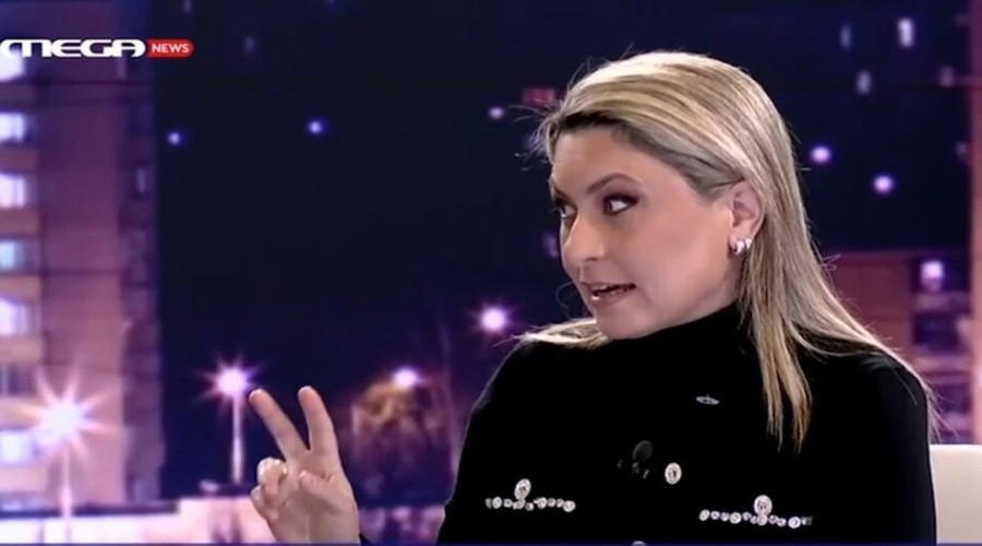 ΕΛΜΕΚΙ: ΣΤΟ ΣΤΟΧΑΣΤΡΟ Η ΑΛΕΞΟΠΟΥΛΟΥ ΜΕΤΑ ΤΙΣ ΑΠΑΞΙΩΤΙΚΕΣ ΔΗΛΩΣΕΙΣ ΓΙΑ ΤΟΥΣ ΜΙΣΘΟΥΣ ΚΑΙ ΤΑ ΕΝΟΙΚΙΑ ΤΩΝ ΕΚΠΑΙΔΕΥΤΙΚΩΝ