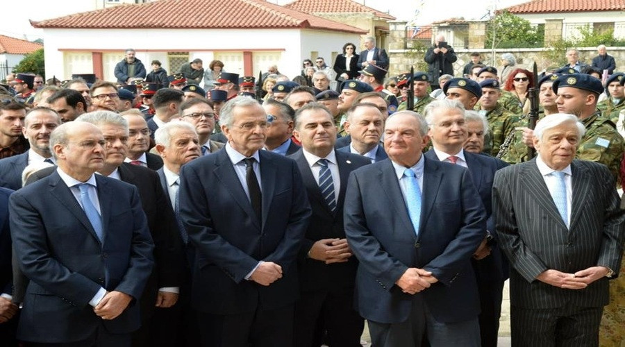 ΜΗΝΥΜΑ ΚΑΡΑΜΑΝΛΗ ΣΕ ΜΗΤΣΟΤΑΚΗ: ΝΑ ΑΚΟΥΜΕ ΤΟΥΣ ΠΙΟ ΕΜΠΕΙΡΟΥΣ ΑΝΤΙ ΝΑ ΤΟΥΣ ΔΙΑΓΡΑΦΟΥΜΕ