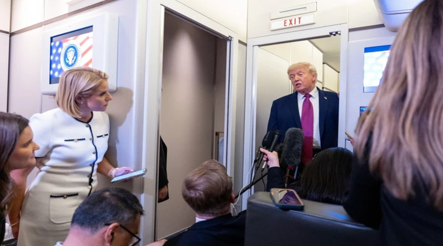 ΤΡΑΜΠ: ΤΕΛΟΣ Η ΕΚΕΧΕΙΡΙΑ ΜΕ ΤΟ ΙΡΑΝ ΑΝ ΔΕΝ ΥΠΑΡΞΕΙ ΣΥΜΦΩΝΙΑ ΜΕΧΡΙ ΤΕΤΑΡΤΗ – “ΙΣΩΣ ΝΑ ΑΡΧΙΣΟΥΜΕ ΞΑΝΑ ΝΑ ΡΙΧΝΟΥΜΕ ΒΟΜΒΕΣ”