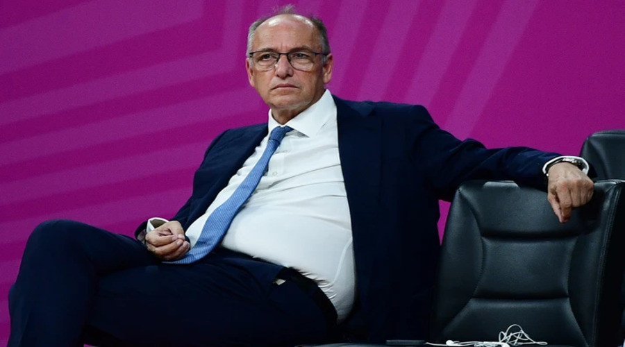 “ΠΟΙΟΥΣ ΘΑ ΒΓΑΛΩ ΜΕ ΦΑΟΥΛ;”: ΣΕΙΣΜΟΣ ΣΤΟ ΕΛΛΗΝΙΚΟ ΜΠΑΣΚΕΤ ΜΕΤΑ ΤΙΣ ΣΥΛΛΗΨΕΙΣ ΤΟΥ ΒΑΓΓΕΛΗ ΛΙΟΛΙΟΥ ΚΑΙ ΔΙΑΙΤΗΤΩΝ